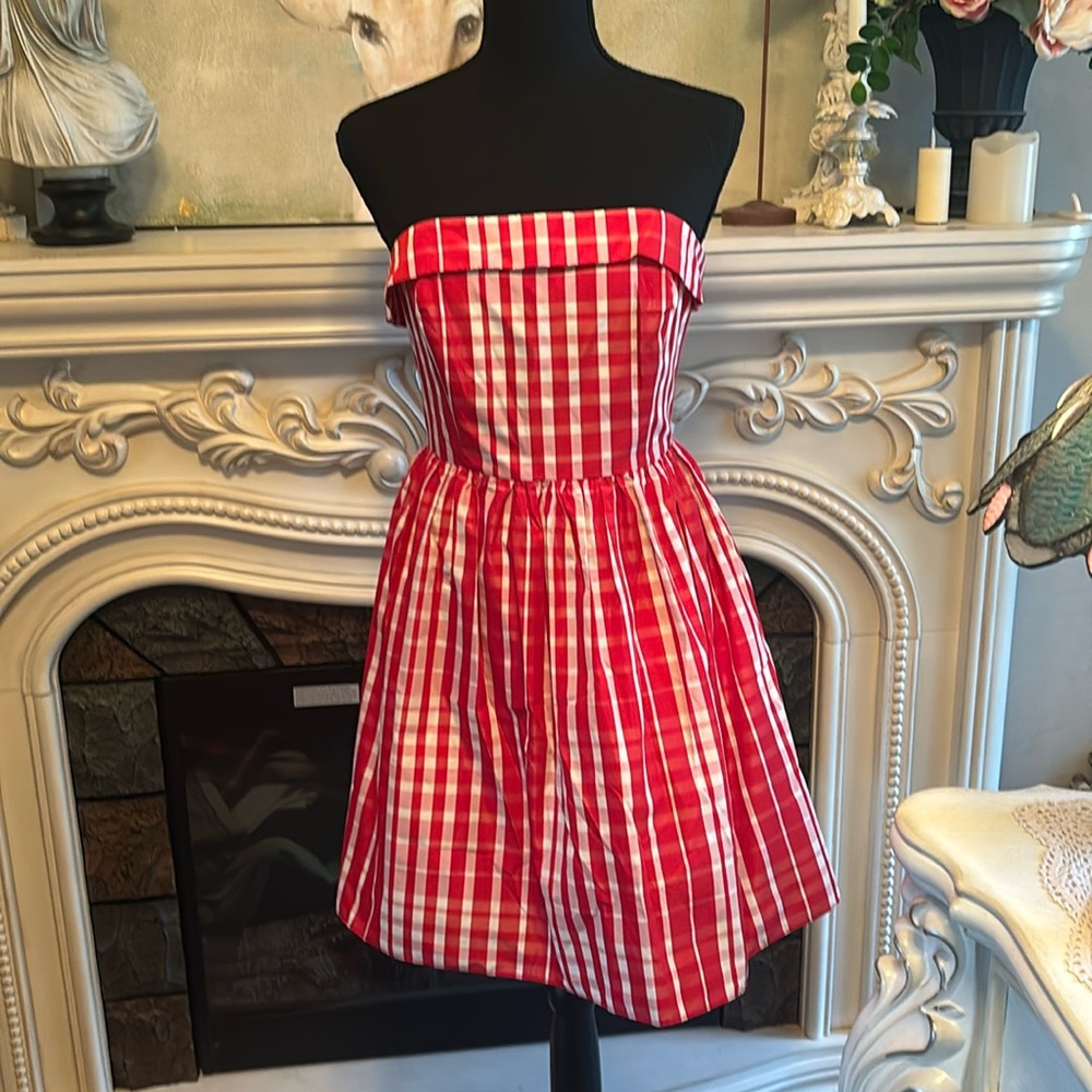 Vineyard Vines size 0 red white plaid strapless dress